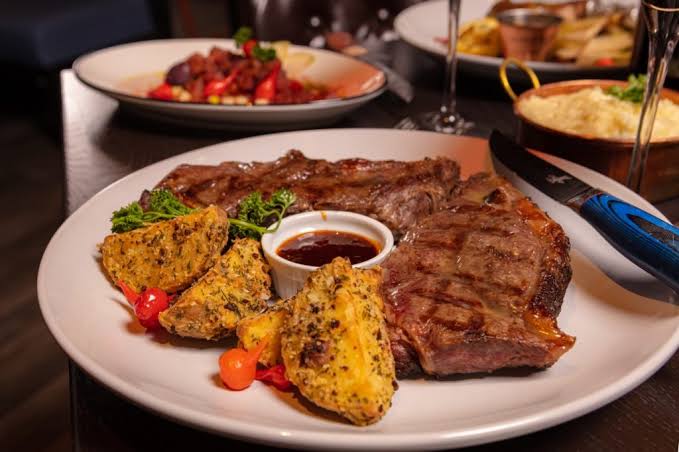 How a Quality Steakhouse Builds Loyalty Through Every Meal Served